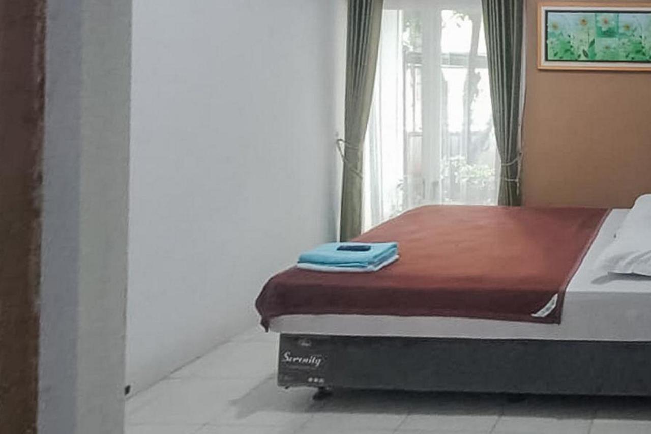 Syafa Homestay Syariah Mitra Reddoorz Tuban  Dış mekan fotoğraf
